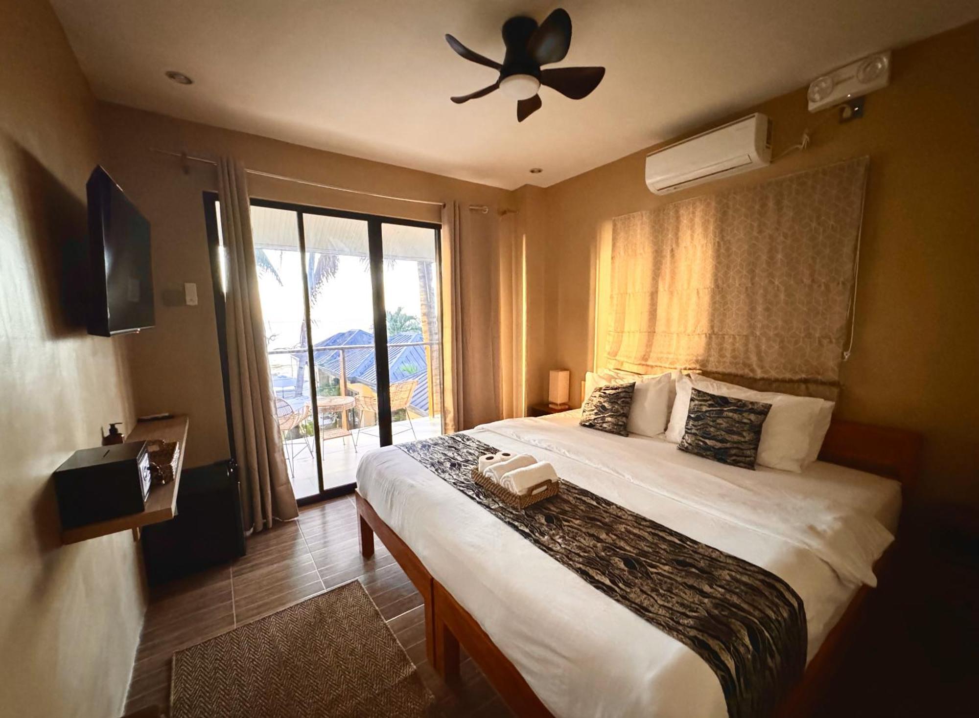 Southseas Beach Resort And Dive Center Santander Zewnętrze zdjęcie